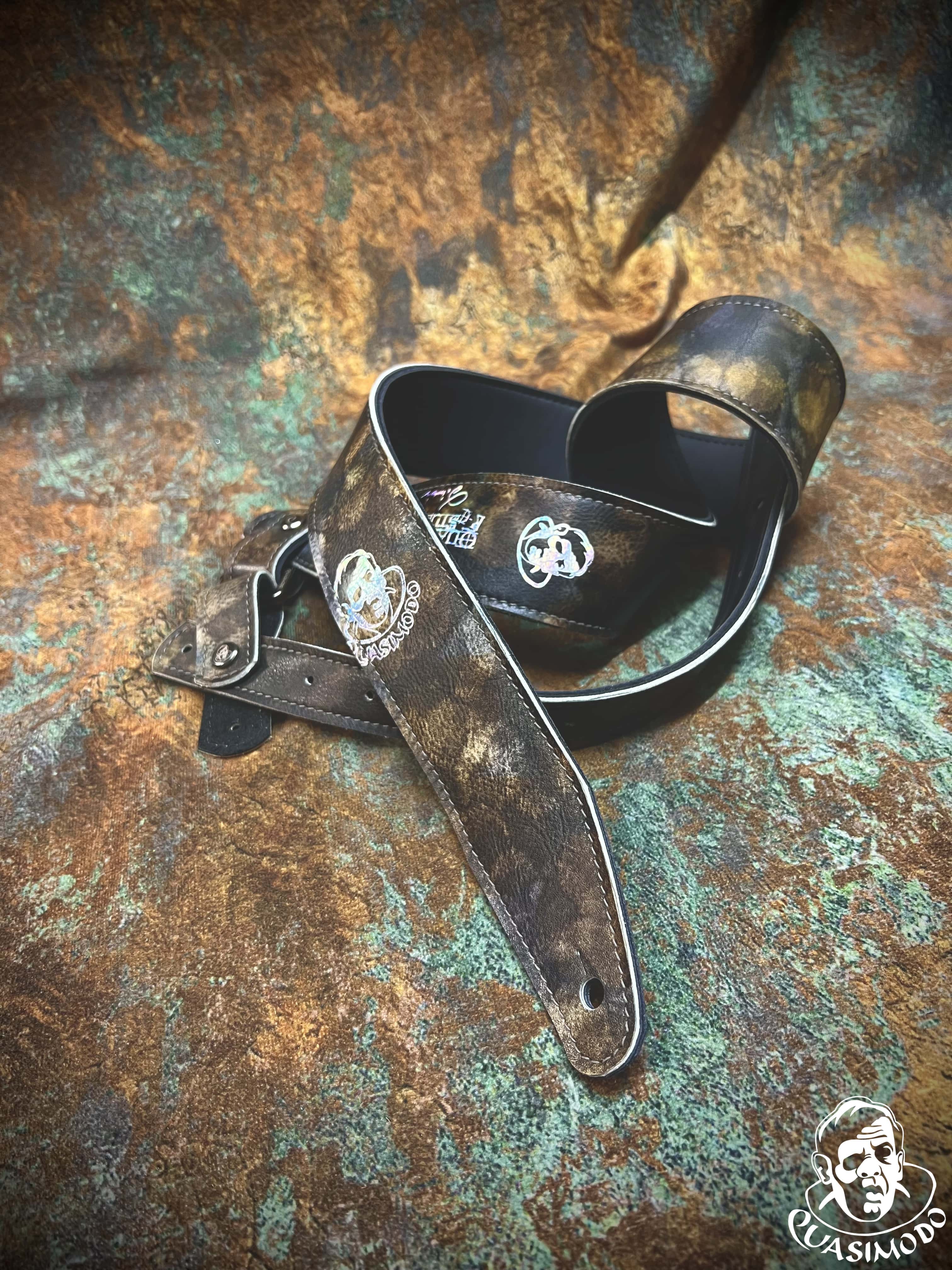 Image of Limited edition custom guitar strap-Face-Limit Design-L-290