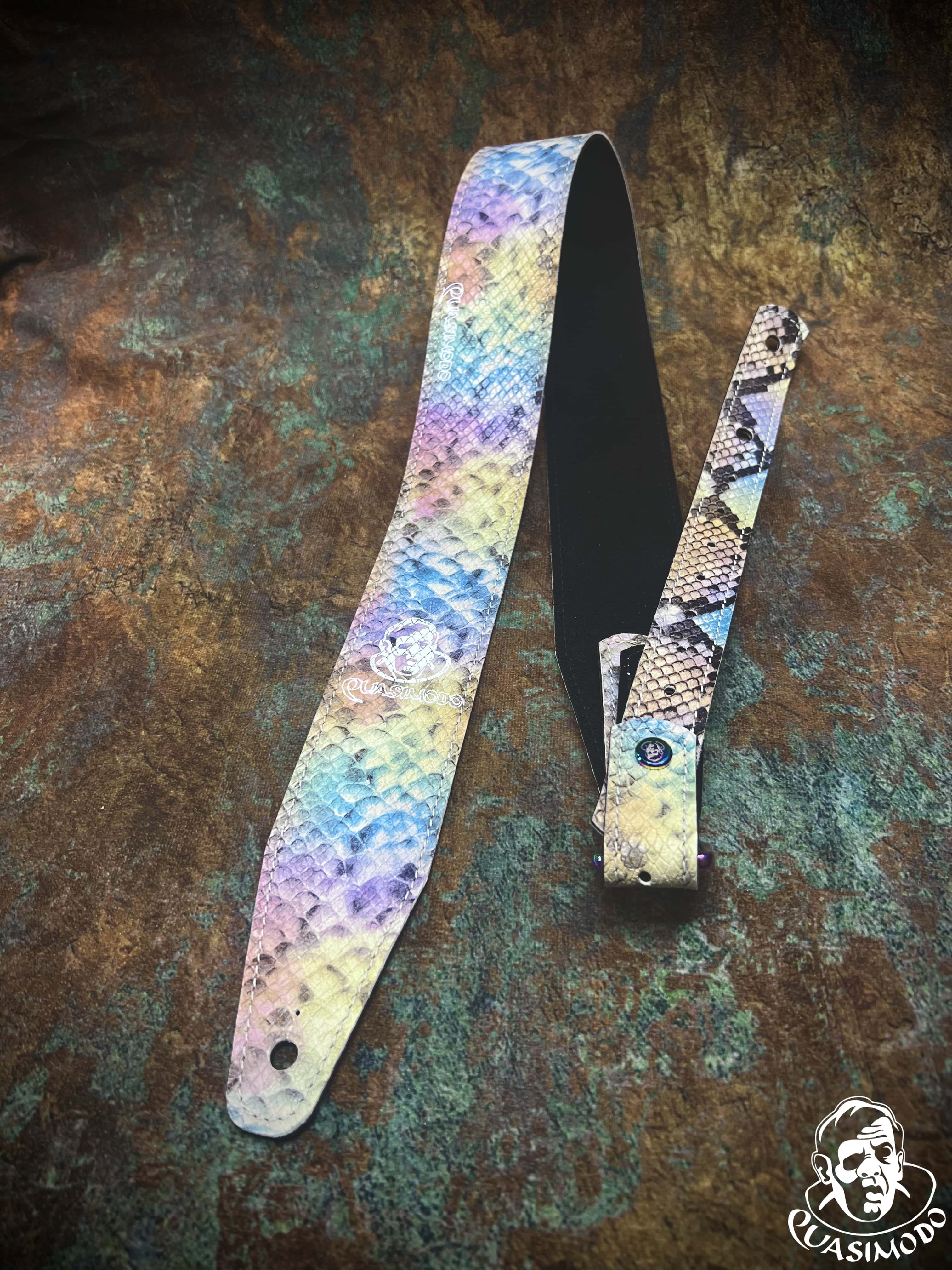 Image of Limited edition custom guitar strap-Face-Limit Design-L-301