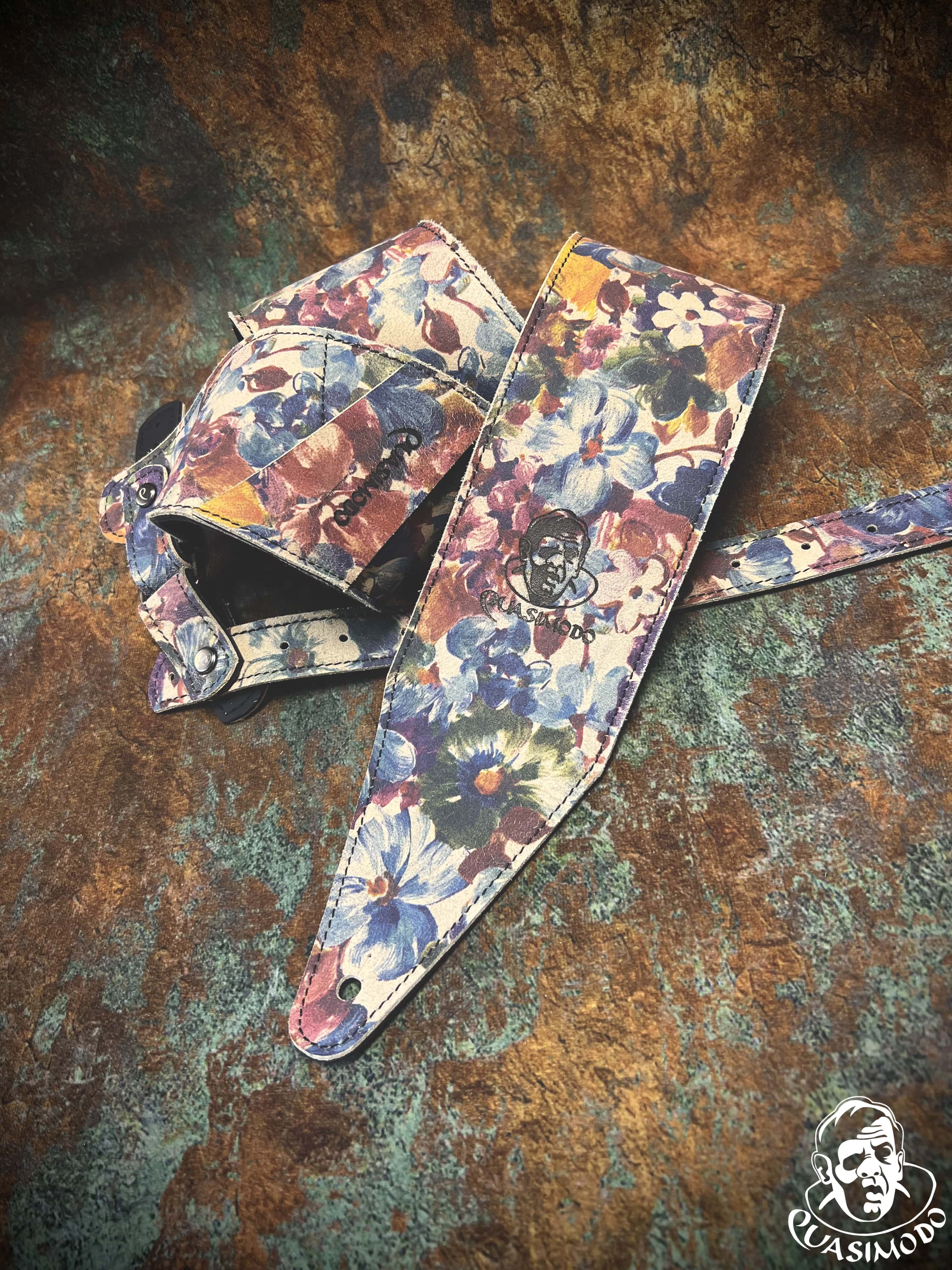 Image of Limited edition custom guitar strap-Face-Limit Design-L-307