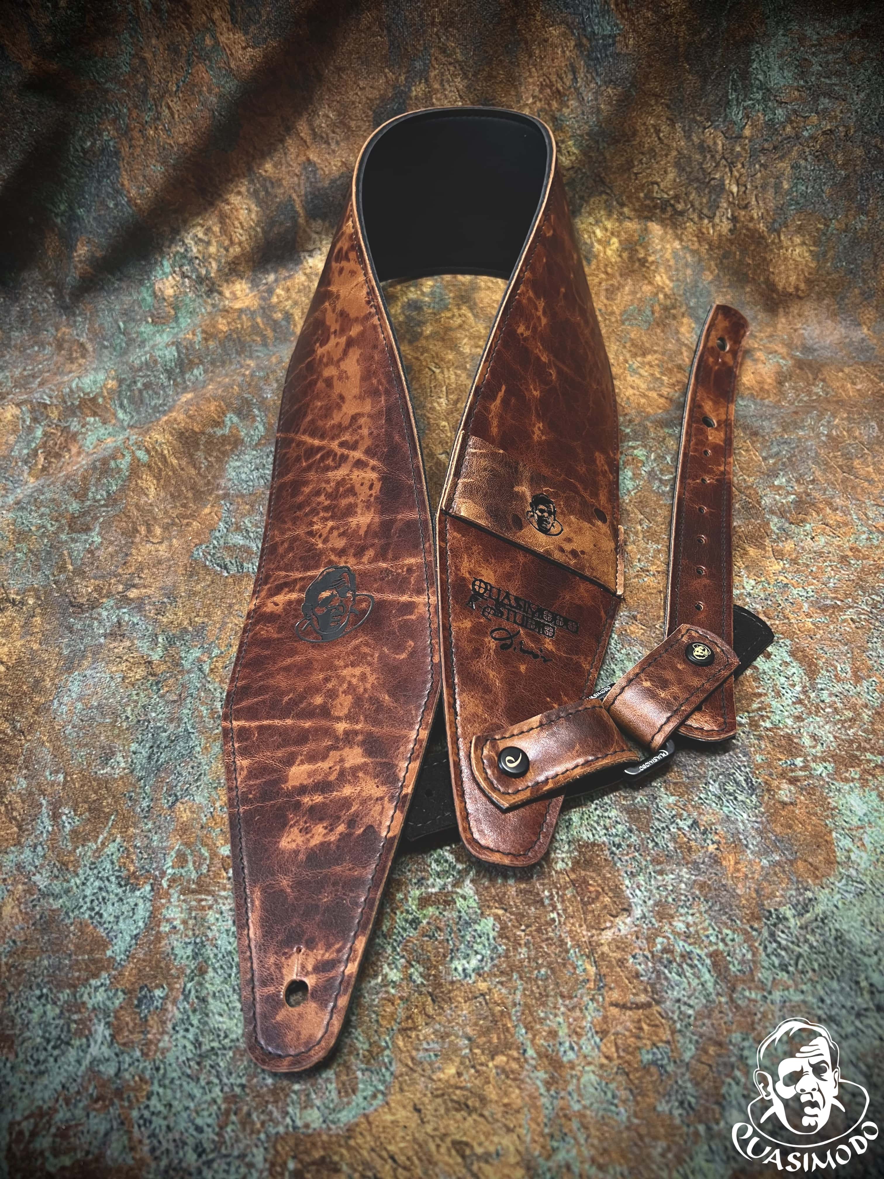 Image of Limited edition custom guitar strap-Face-Limit Design-L-325