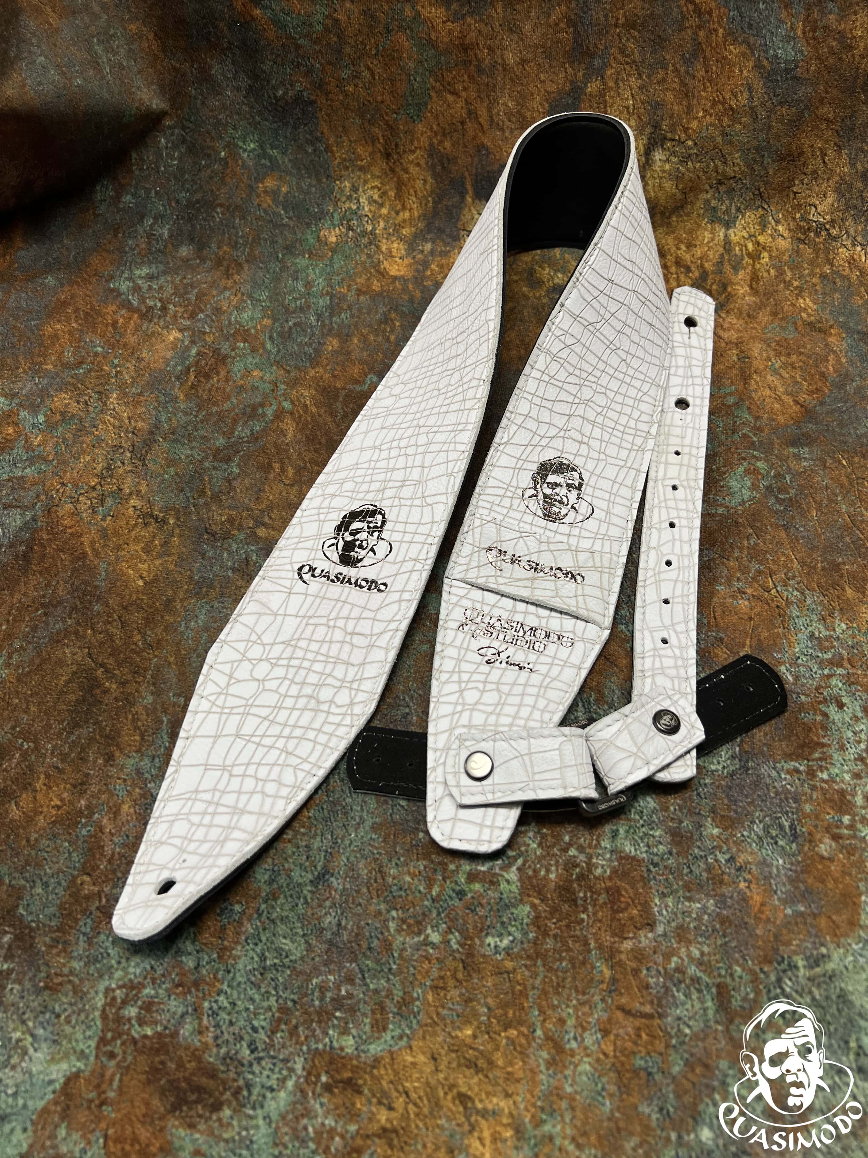 Image of Limited edition custom guitar strap-Face-Limit Design-L-328