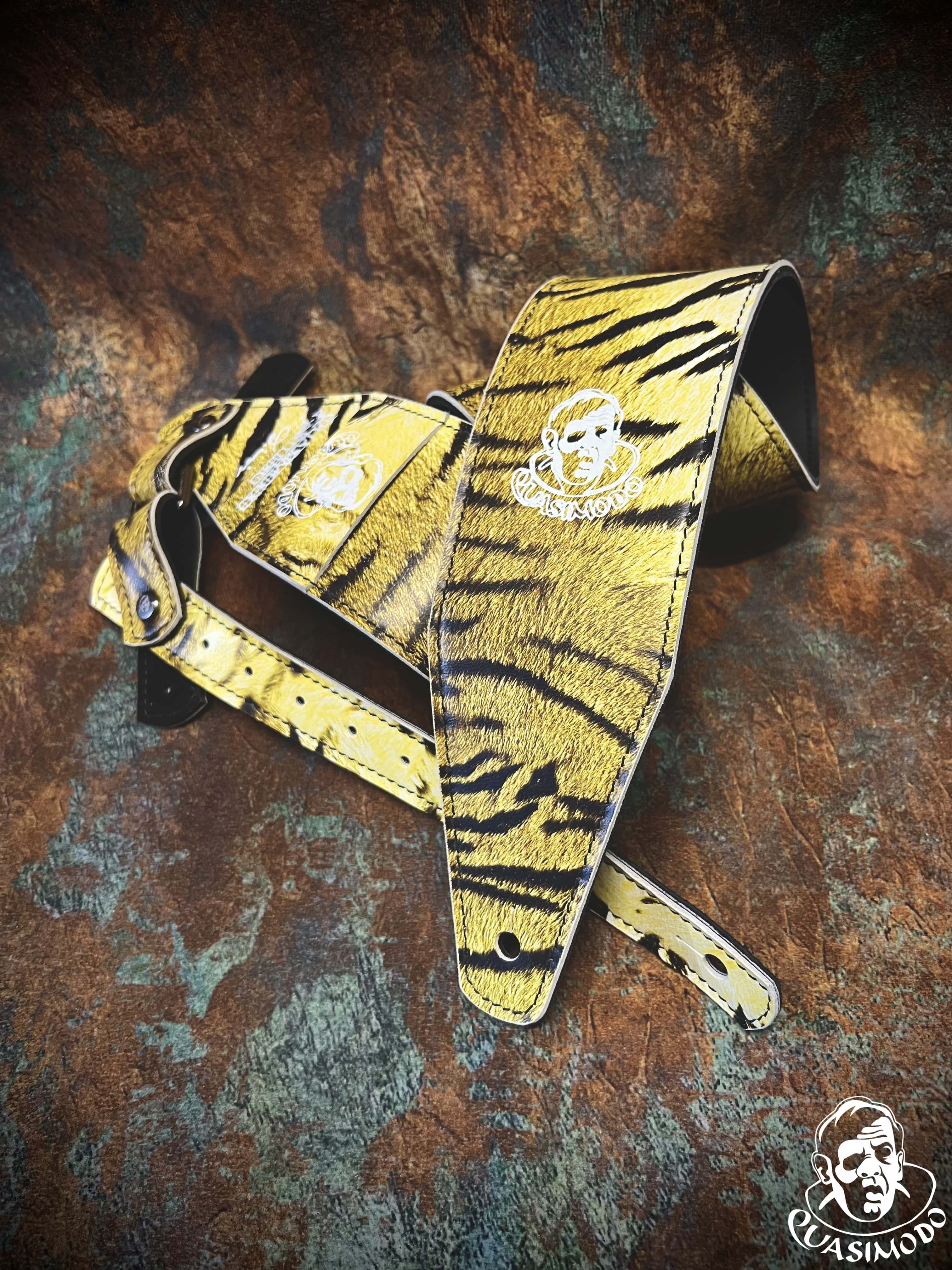 Image of Limited edition custom guitar strap-Face-Limit Design-L-330
