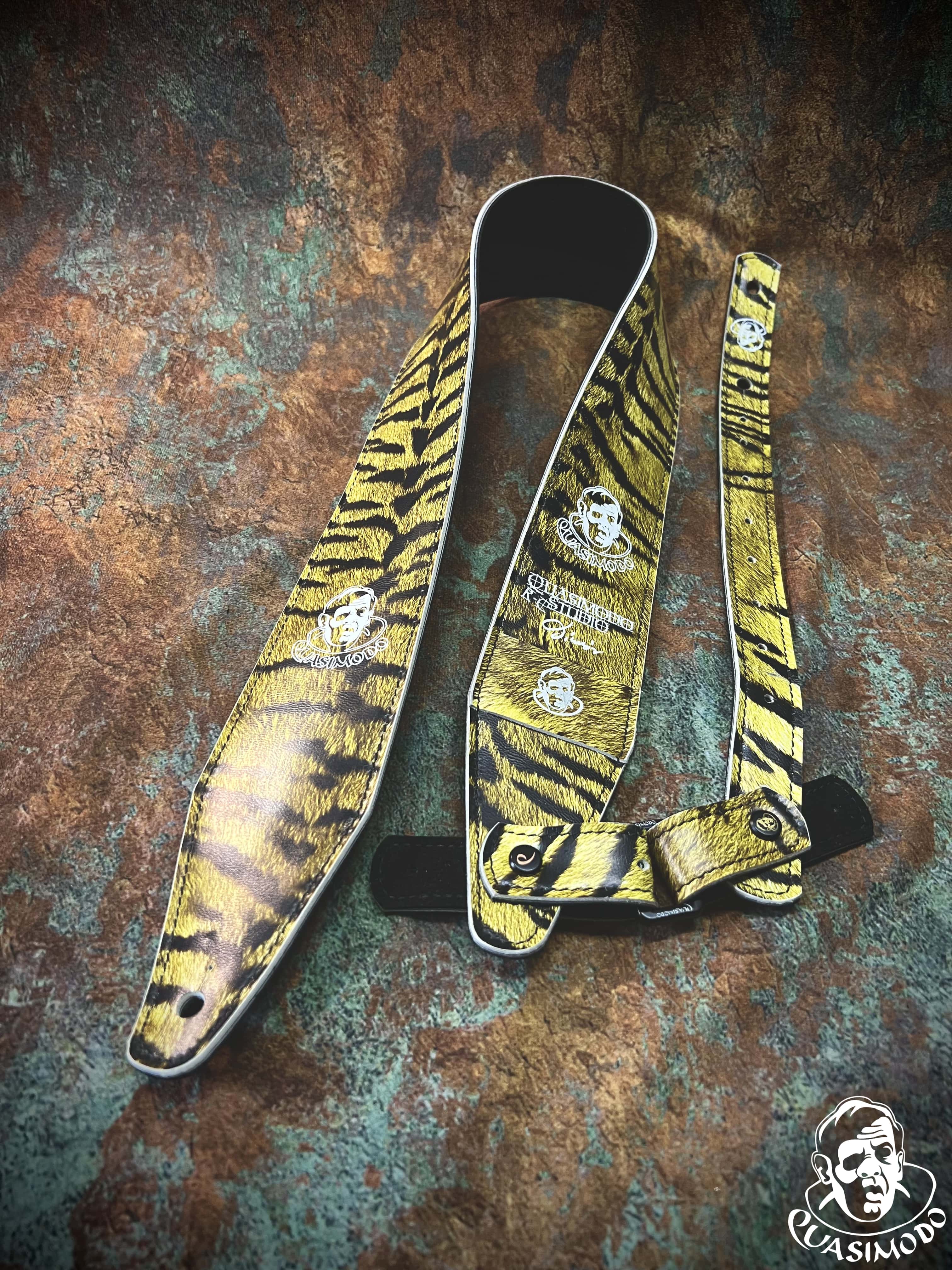 Image of Limited edition custom guitar strap-Face-Limit Design-L-347