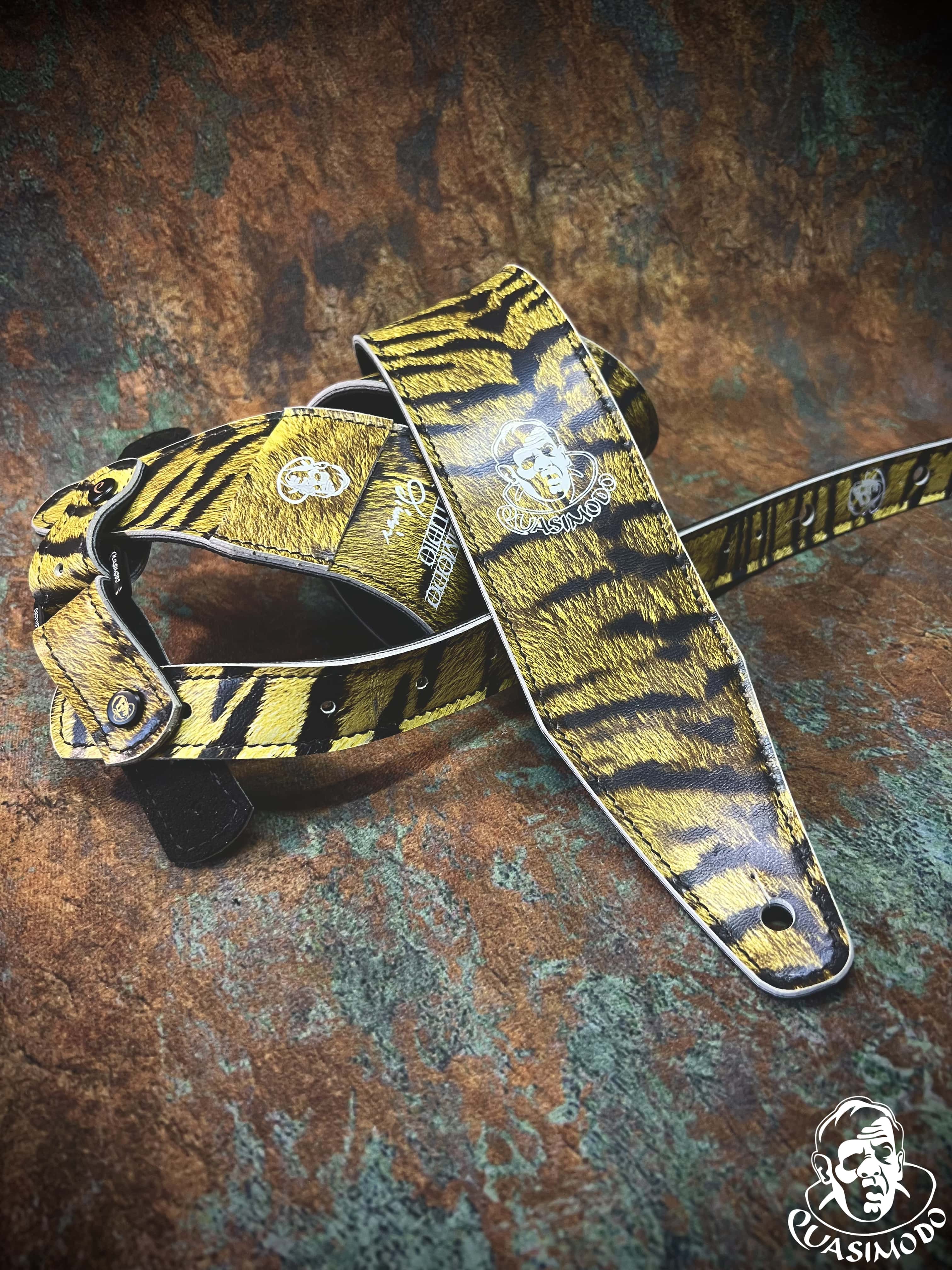 Image of Limited edition custom guitar strap-Face-Limit Design-L-347