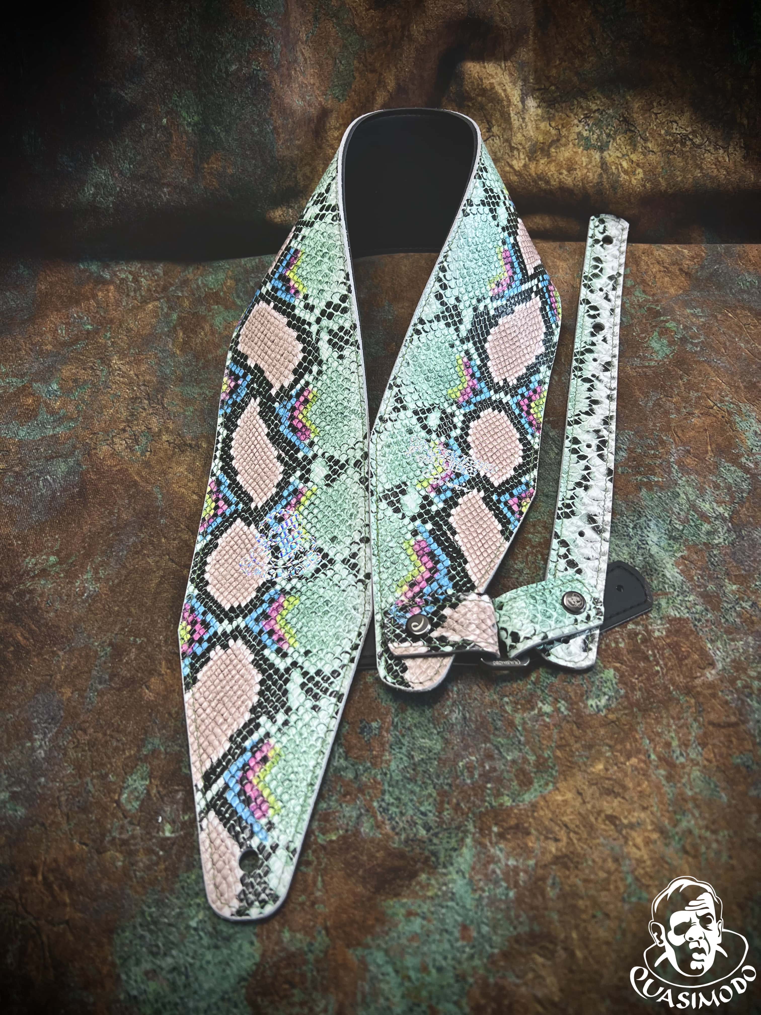 Image of Limited edition custom guitar strap-Face-Limit Design-L-387