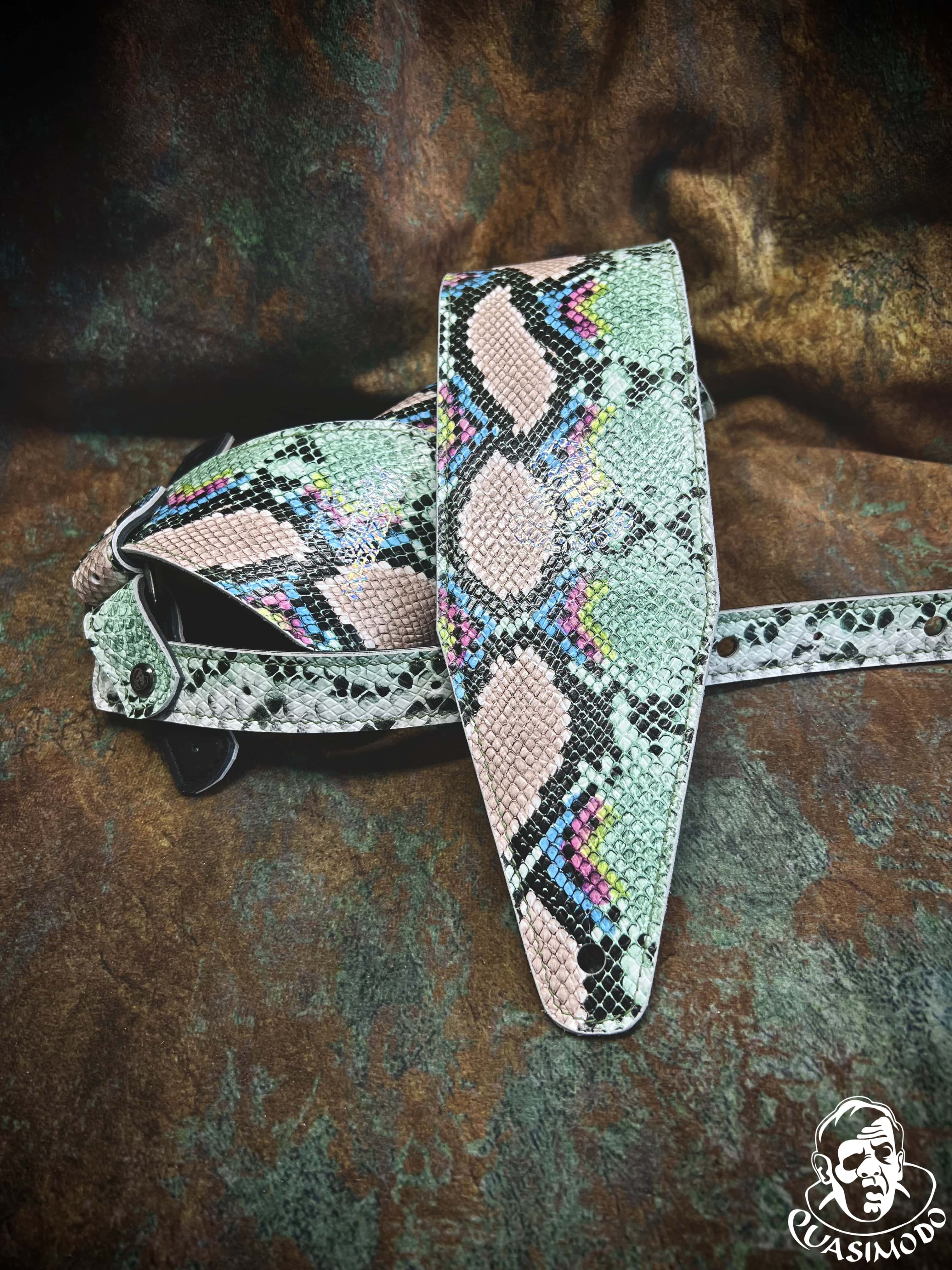 Image of Limited edition custom guitar strap-Face-Limit Design-L-387