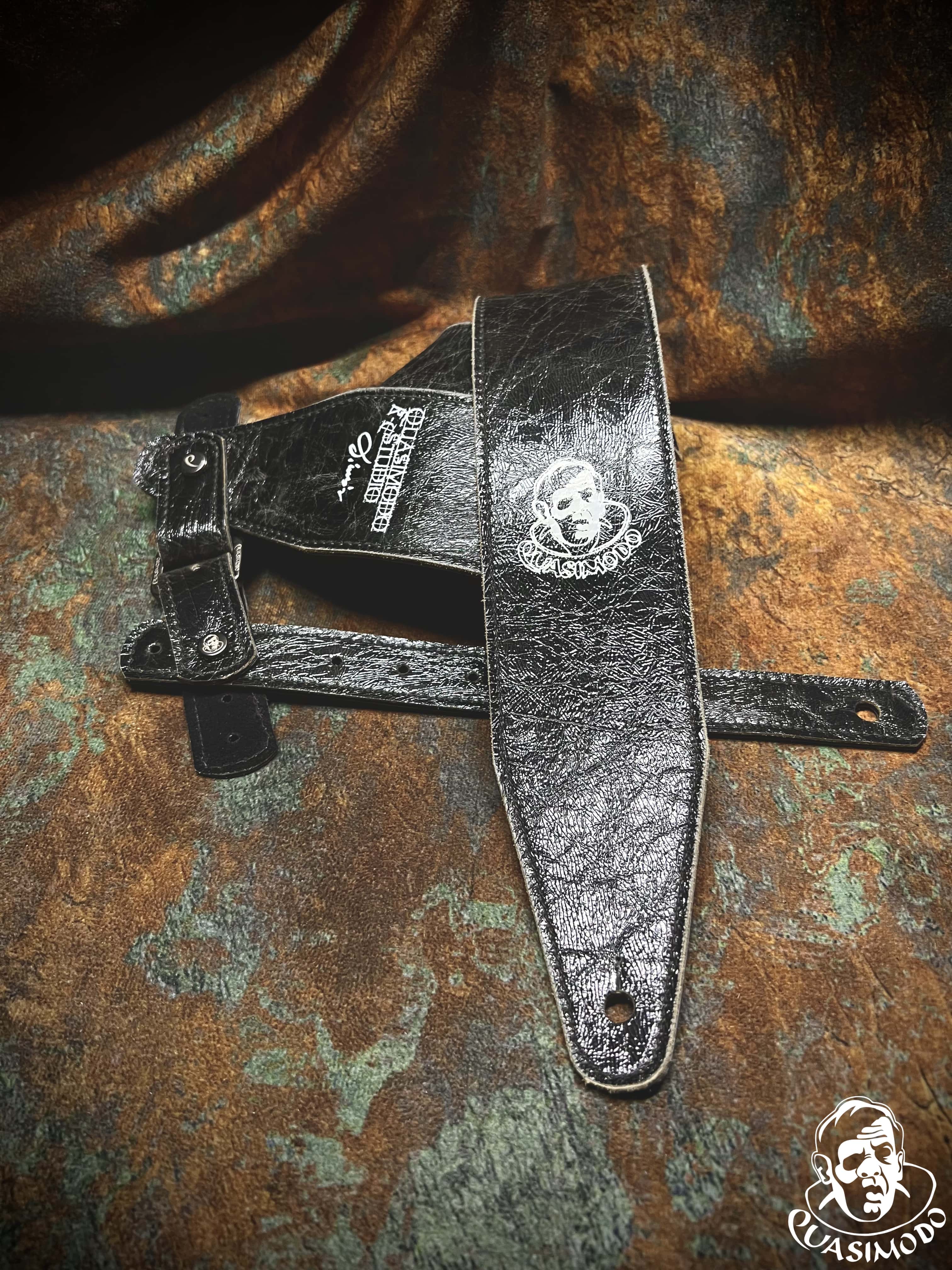 Image of Limited edition custom guitar strap-Face-Limit Design-L-388