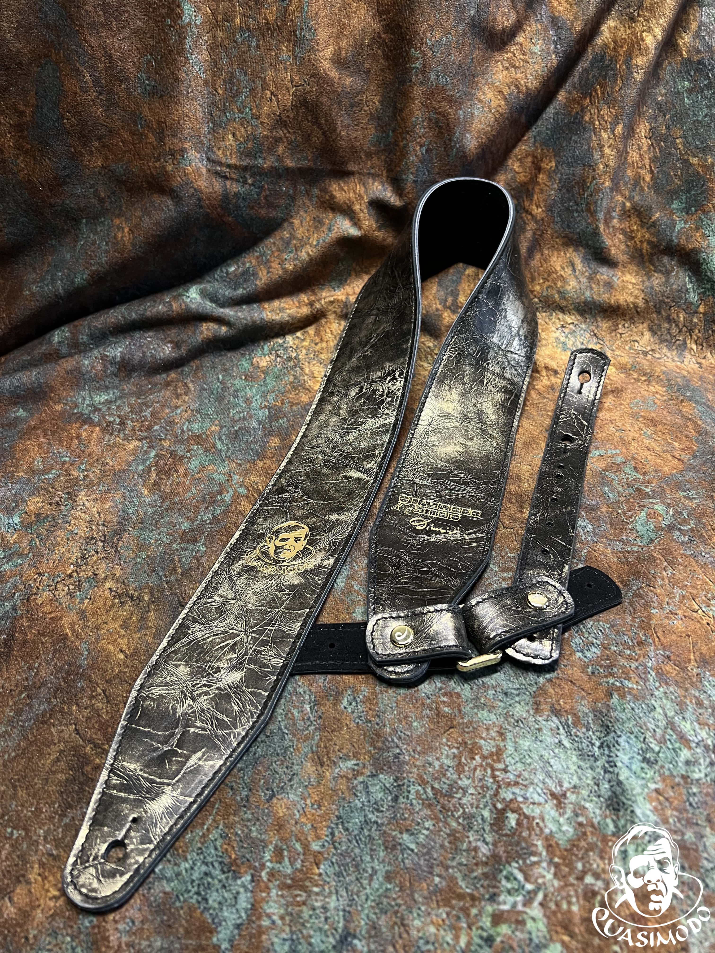 Image of Limited edition custom guitar strap-Face-Limit Design-L-395