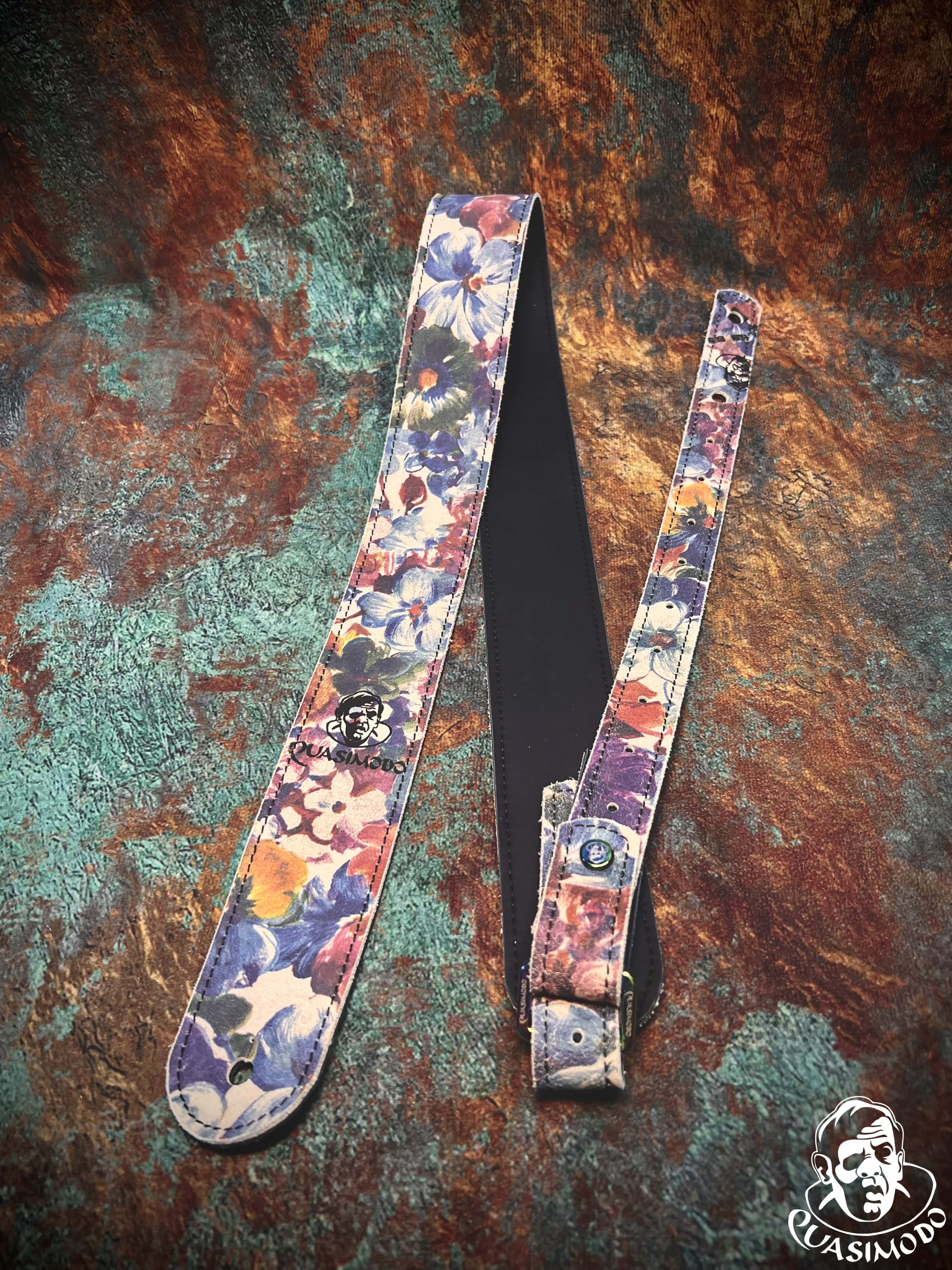 Image of Limited edition custom guitar strap-Face-Limit Design-L-458