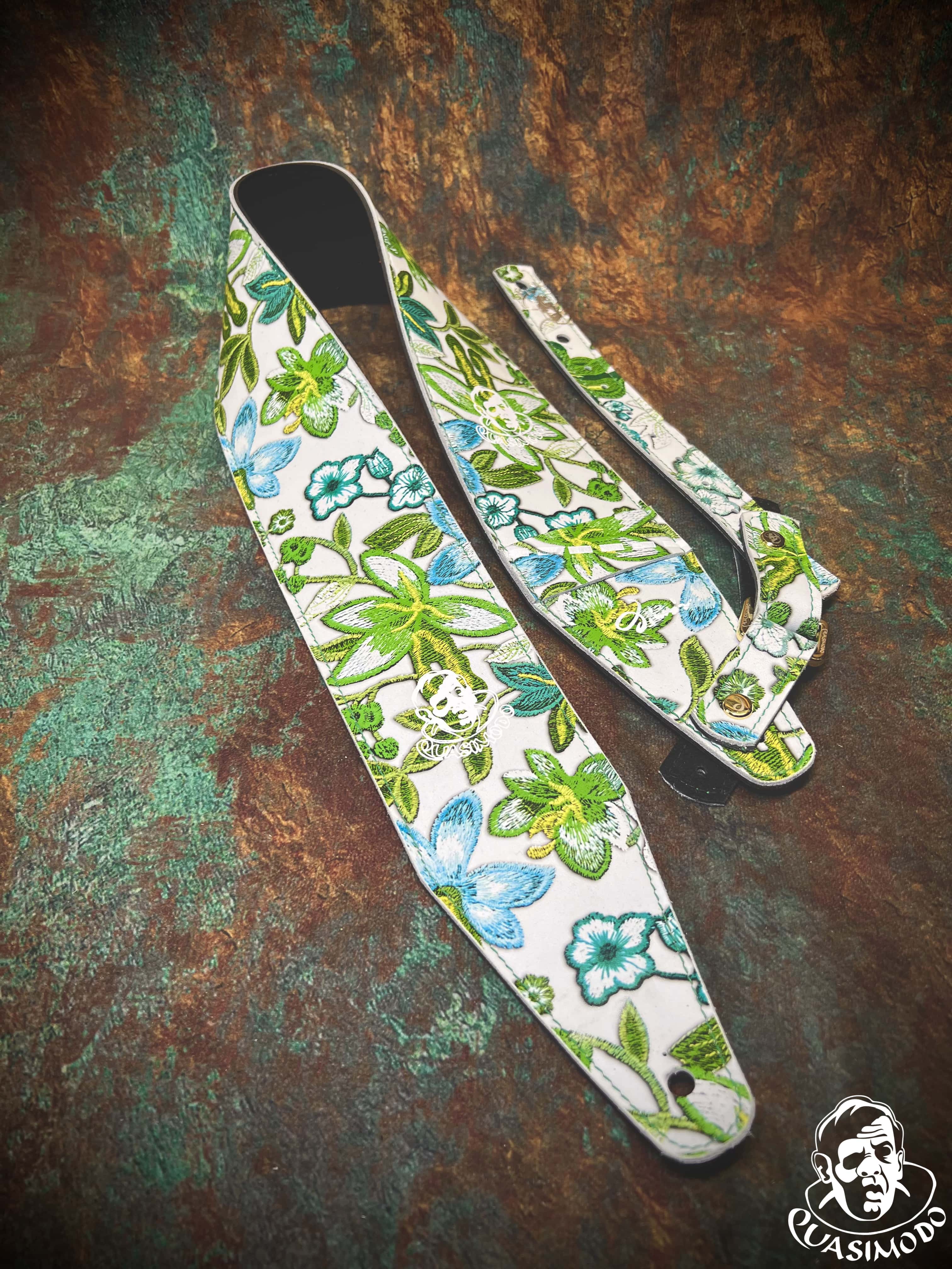 Image of Limited edition custom guitar strap-Face-Limit Design-L-473