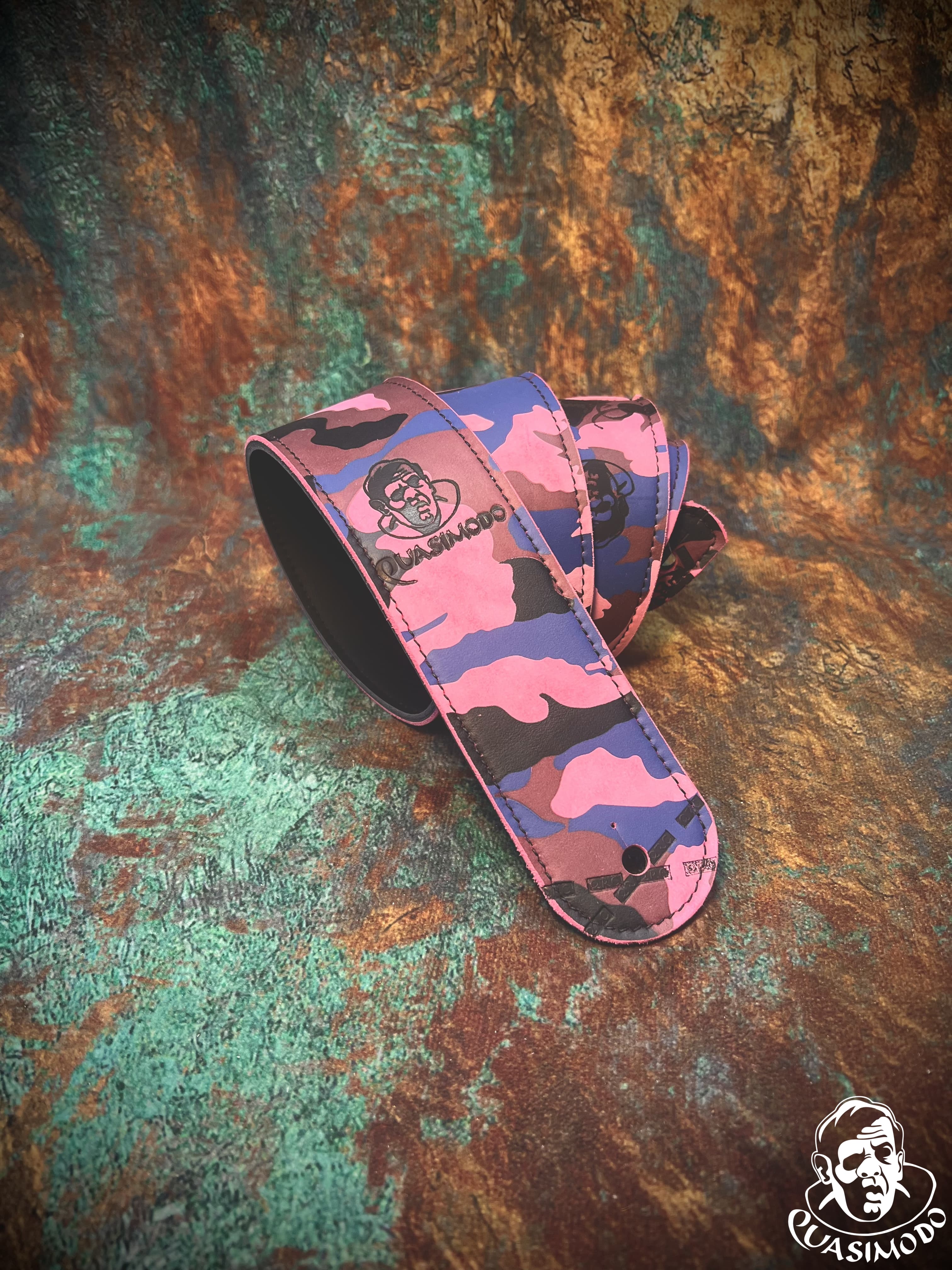 Image of Limited edition custom guitar strap-Face-Limit Design-L-558