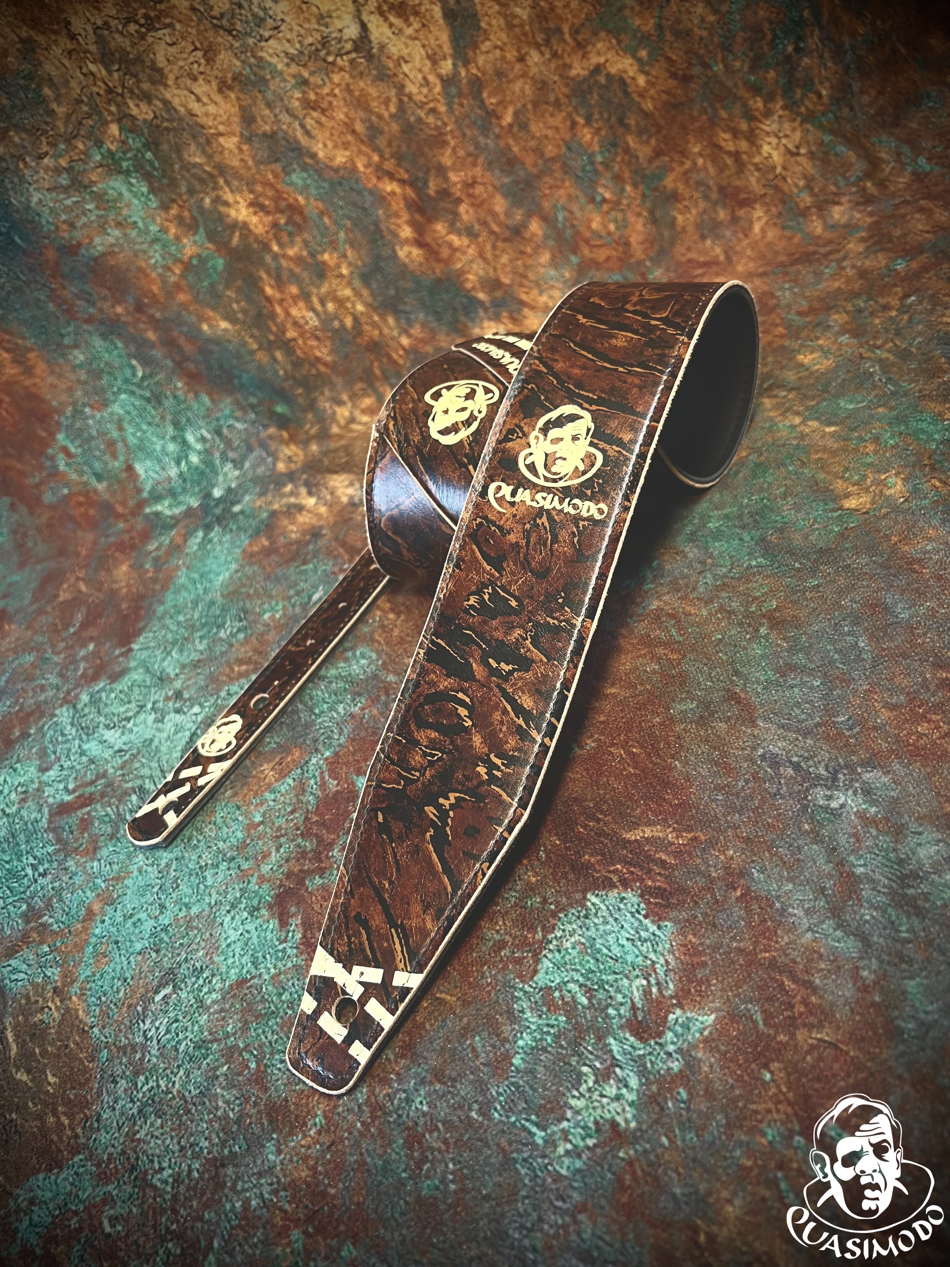 Image of Limited edition custom guitar strap-Face-Limit Design-L-559