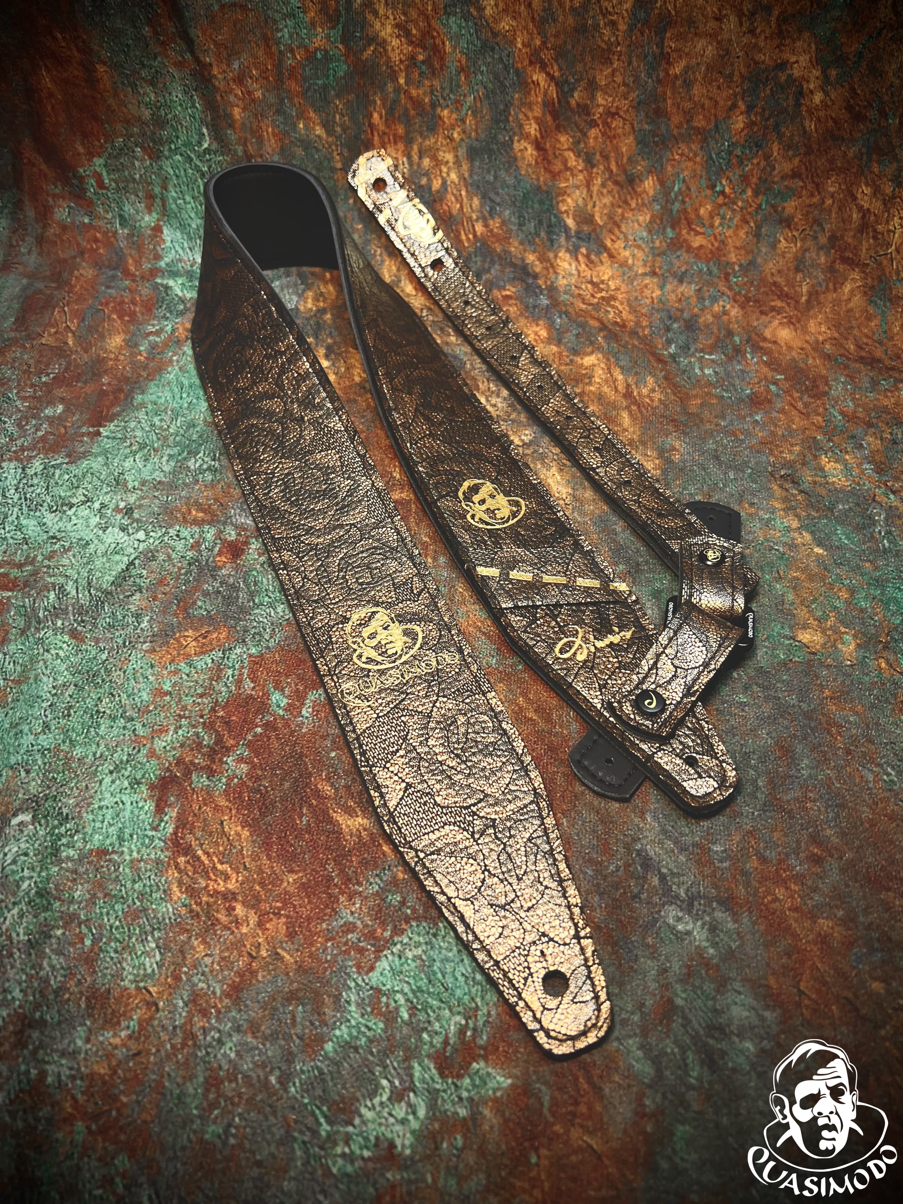 Image of Limited edition custom guitar strap-Face-Limit Design-L-561