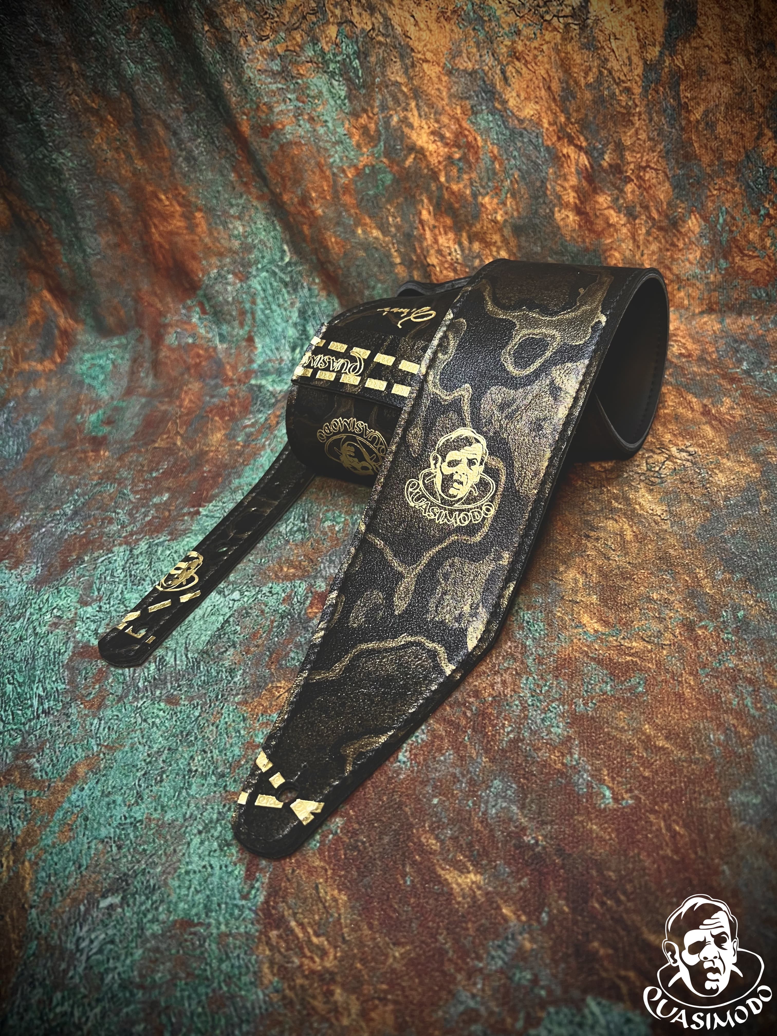 Image of Limited edition custom guitar strap-Face-Limit Design-L-562